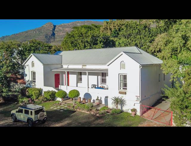 3 BEDROOM HOUSE FOR SALE IN RIEBEEK WEST